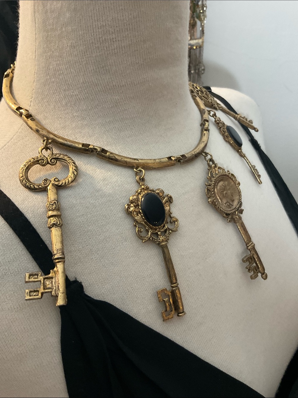 Vintage Key Charm Brass Necklace - Picture 4 of 5